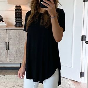 Scoop hem tee